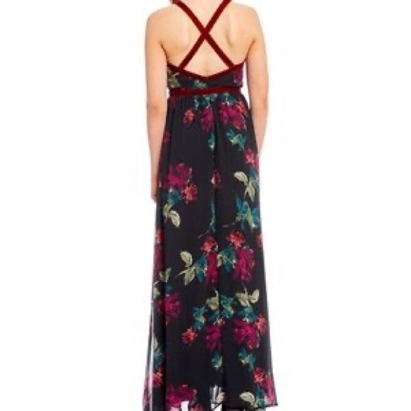 Gianni Bini Velvet trim Holiday/Special Occasion Dress - Picture 2 of 9